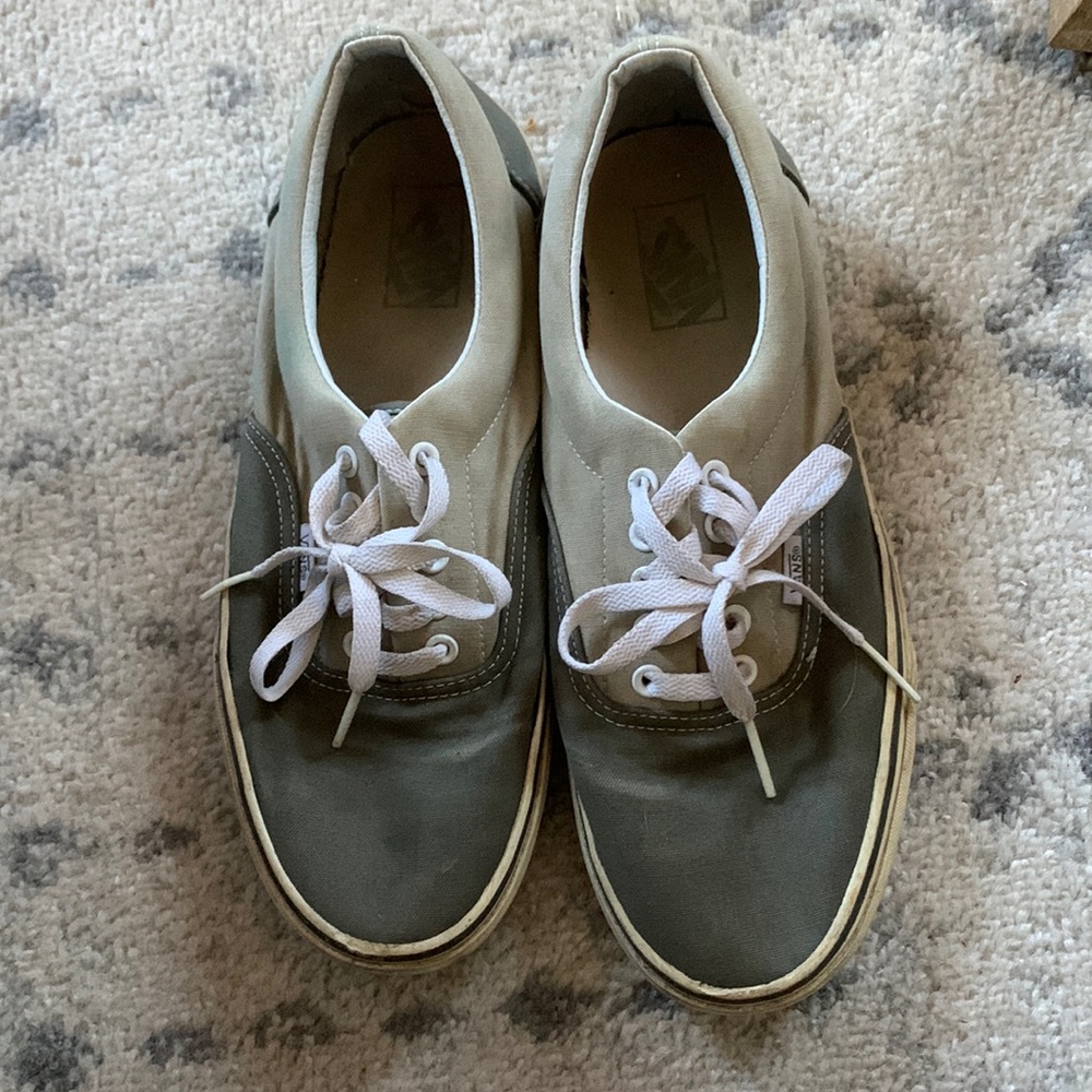 Vans Men’s two tone gray classic size 10
